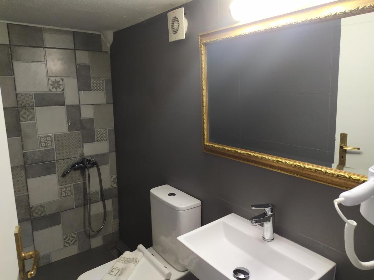 Banana Moon Aparthotel Adelianos Kampos Buitenkant foto