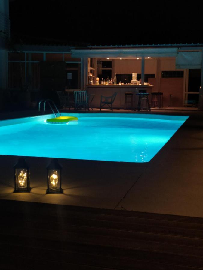 Banana Moon Aparthotel Adelianos Kampos Buitenkant foto