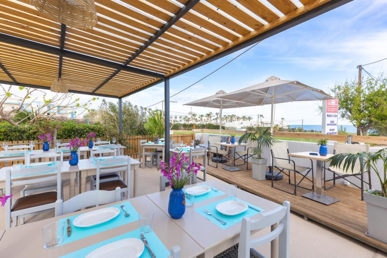 Banana Moon Aparthotel Adelianos Kampos Buitenkant foto