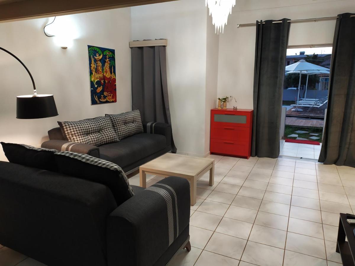 Banana Moon Aparthotel Adelianos Kampos Buitenkant foto